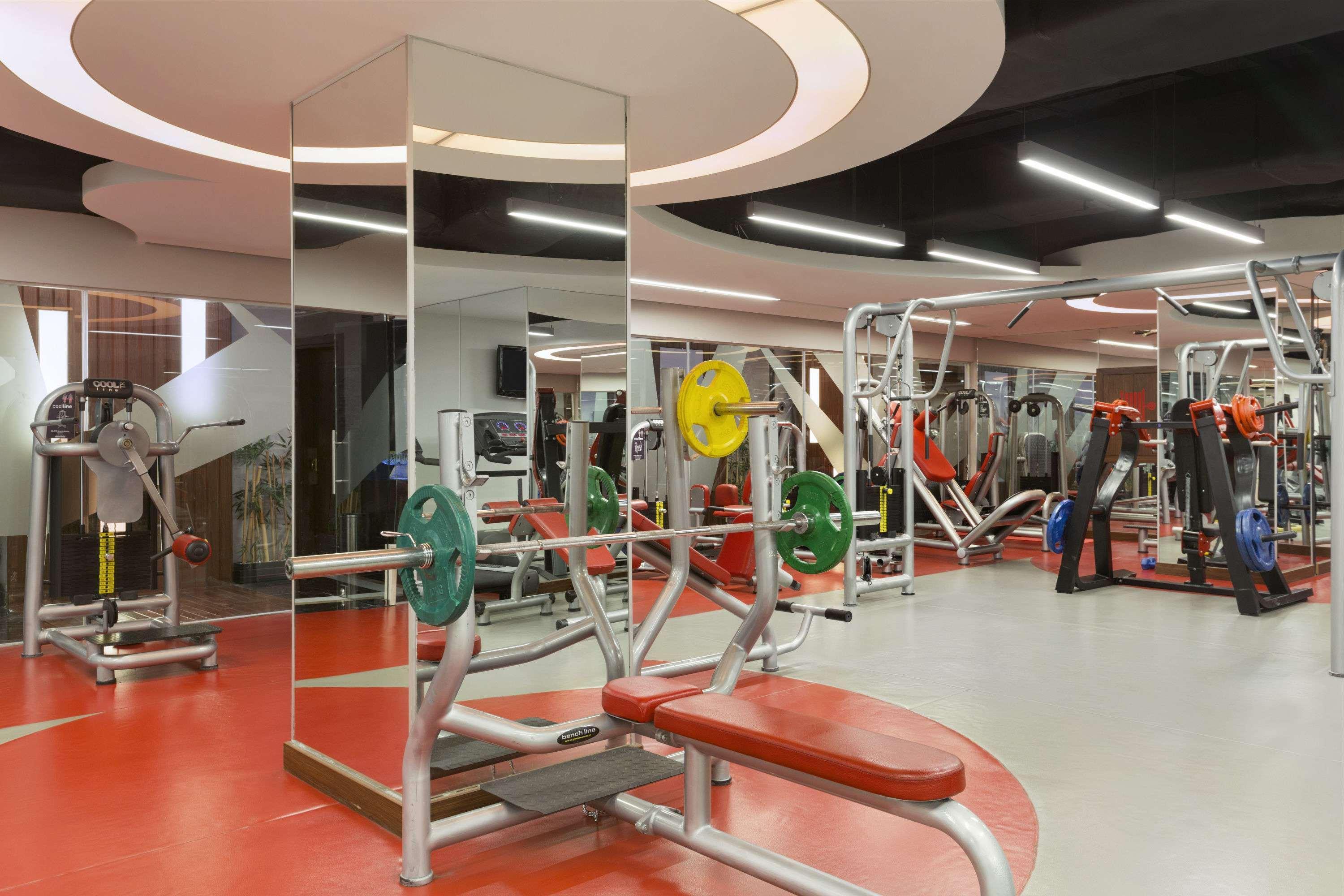 Отель Ramada Plaza By Wyndham Izmit Коджаэли Экстерьер фото The gym at the University of Roehampton