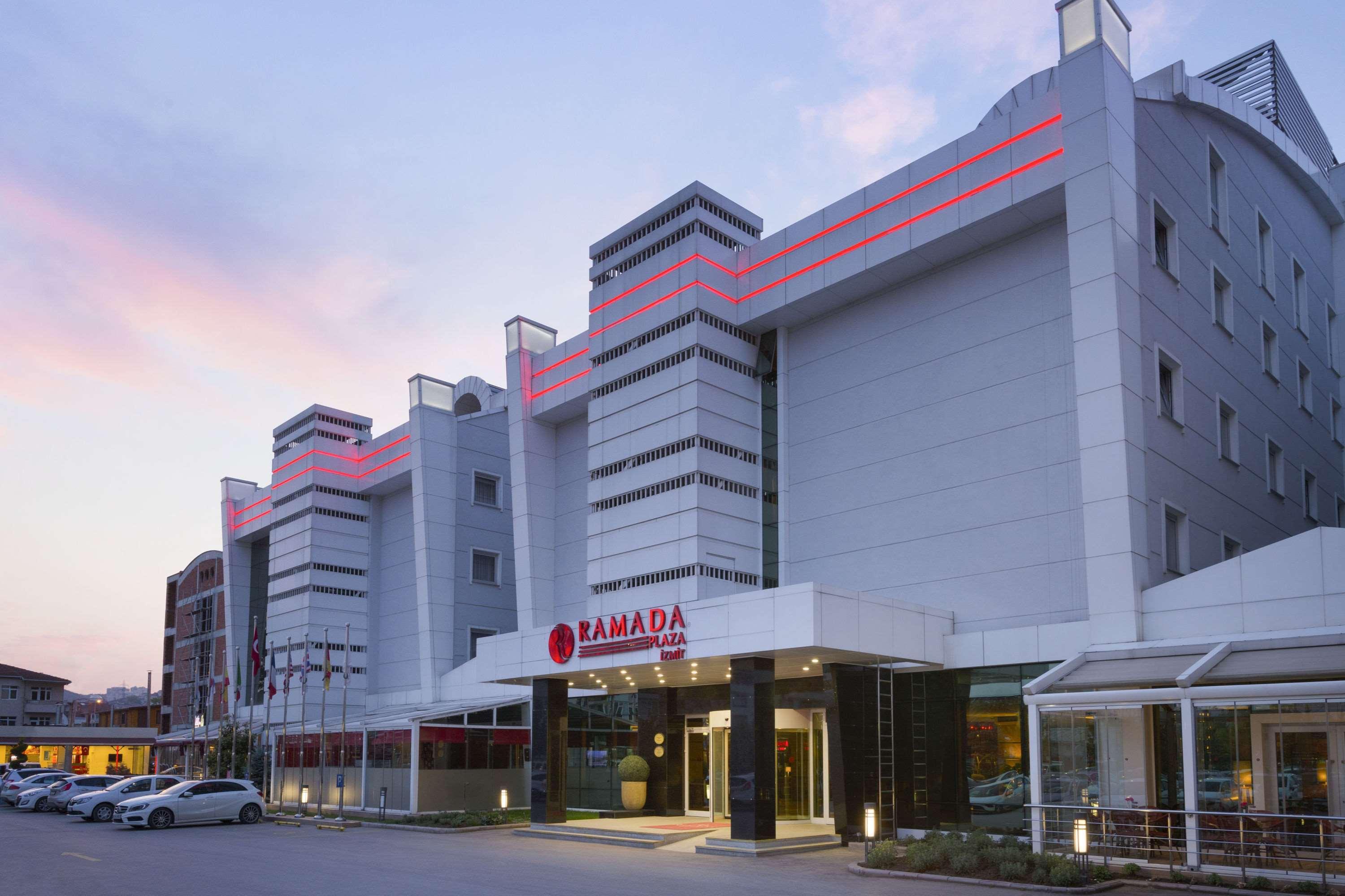Отель Ramada Plaza By Wyndham Izmit Коджаэли Экстерьер фото The hotel in 2012