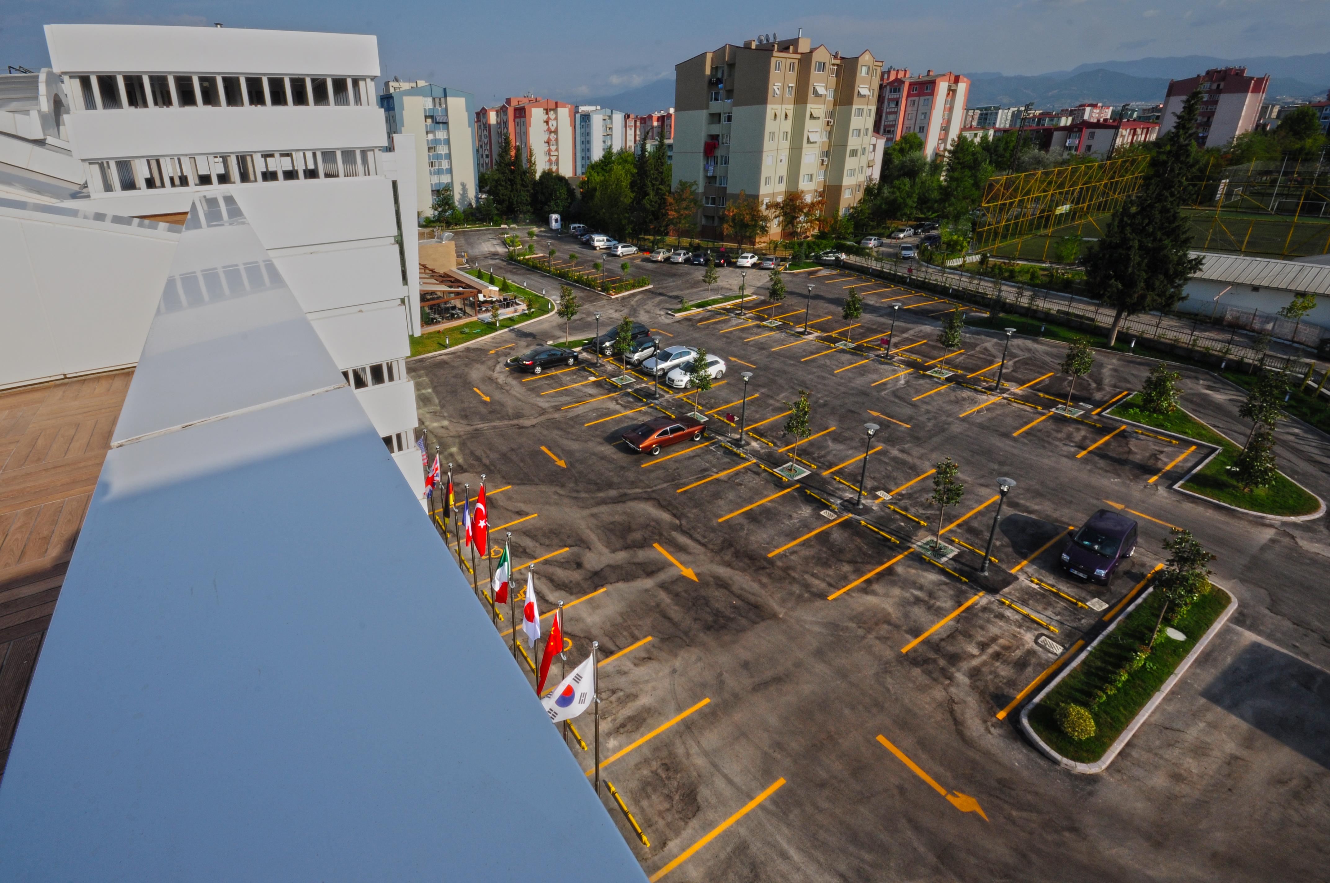 Отель Ramada Plaza By Wyndham Izmit Коджаэли Экстерьер фото Aerial view of the campus