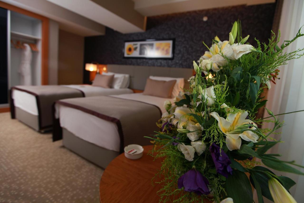 Отель Ramada Plaza By Wyndham Izmit Коджаэли Номер фото A room at the hotel